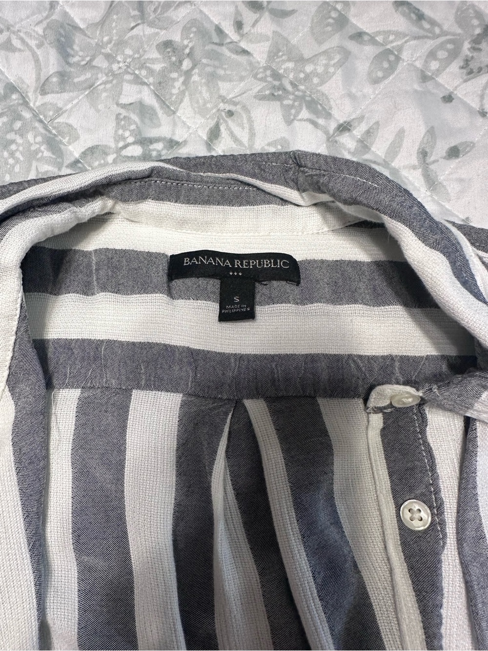 Button up blouse - Picture 2 of 3